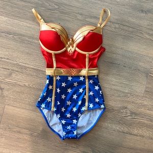 DC Comics Wonder Woman Costume
